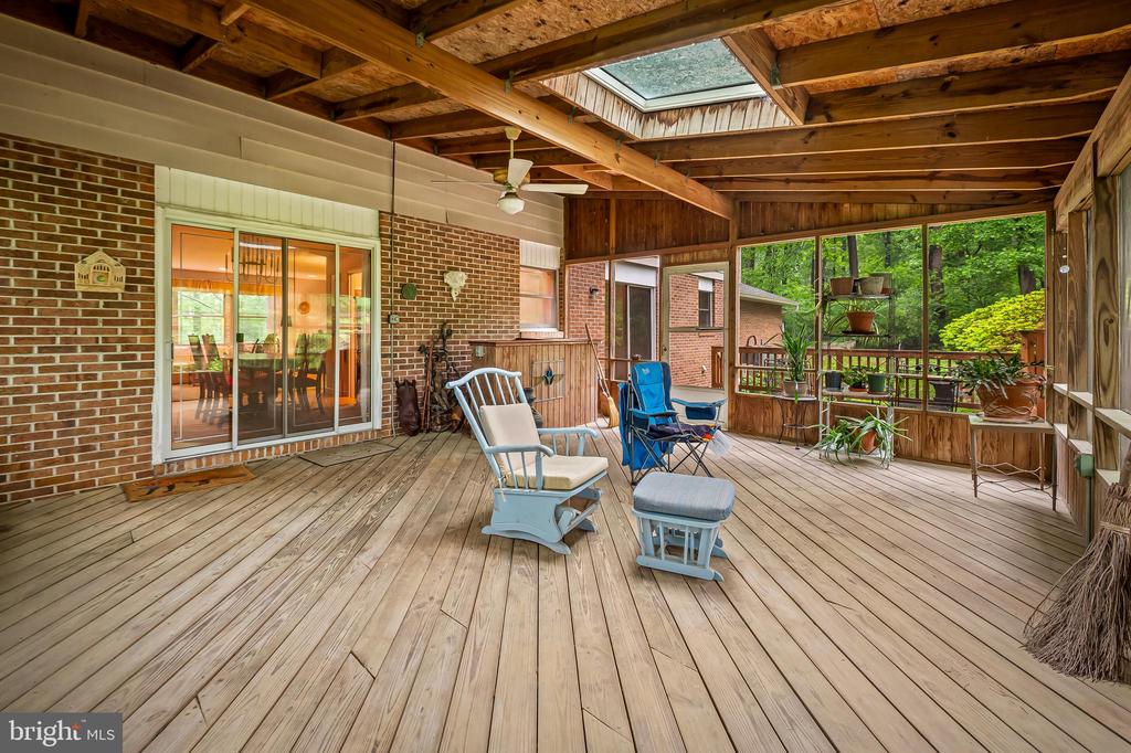 17 Pinewood Farm Ct