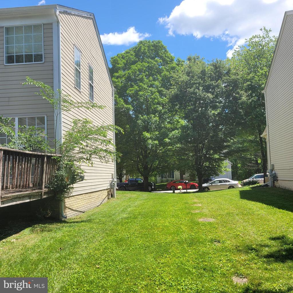 9907 Linden Hill Rd