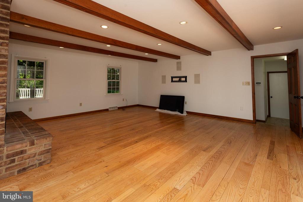 9 Fork Spring Ct