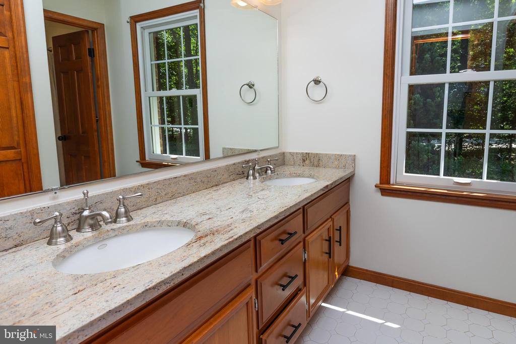 9 Fork Spring Ct