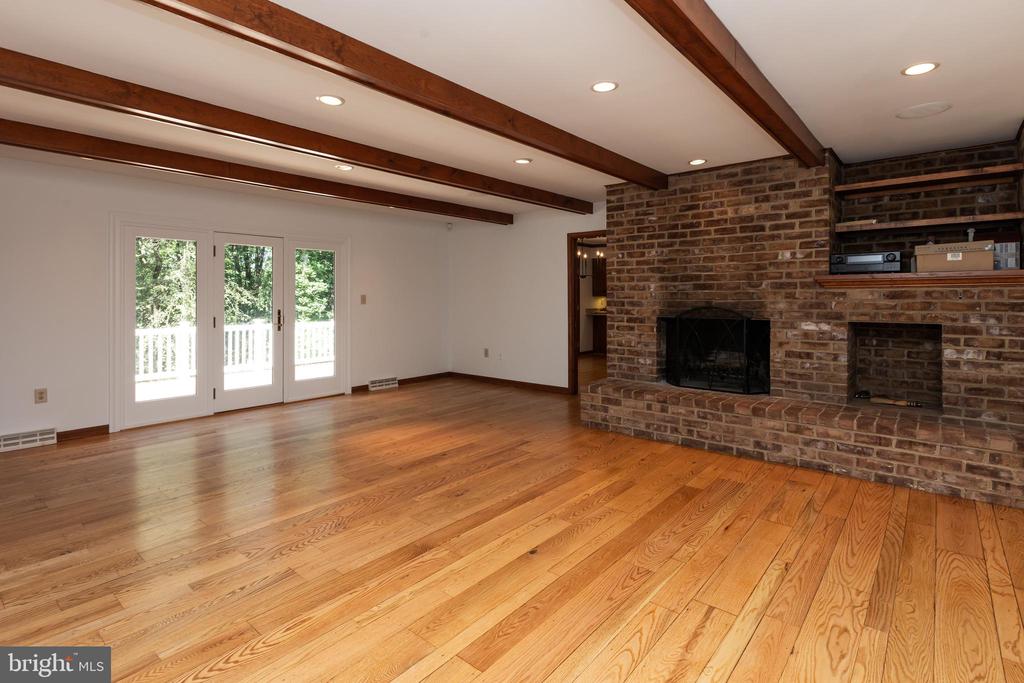 9 Fork Spring Ct