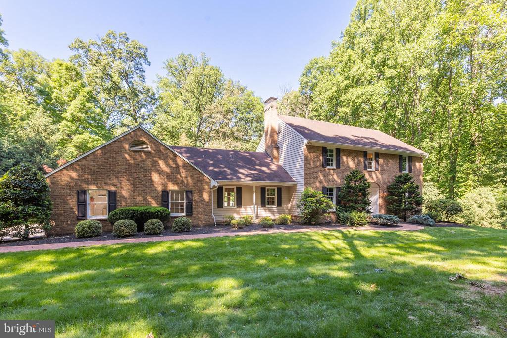 9 Fork Spring Ct