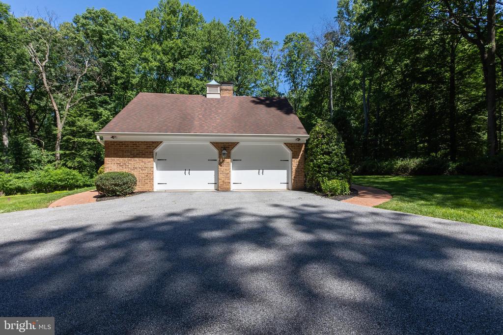 9 Fork Spring Ct