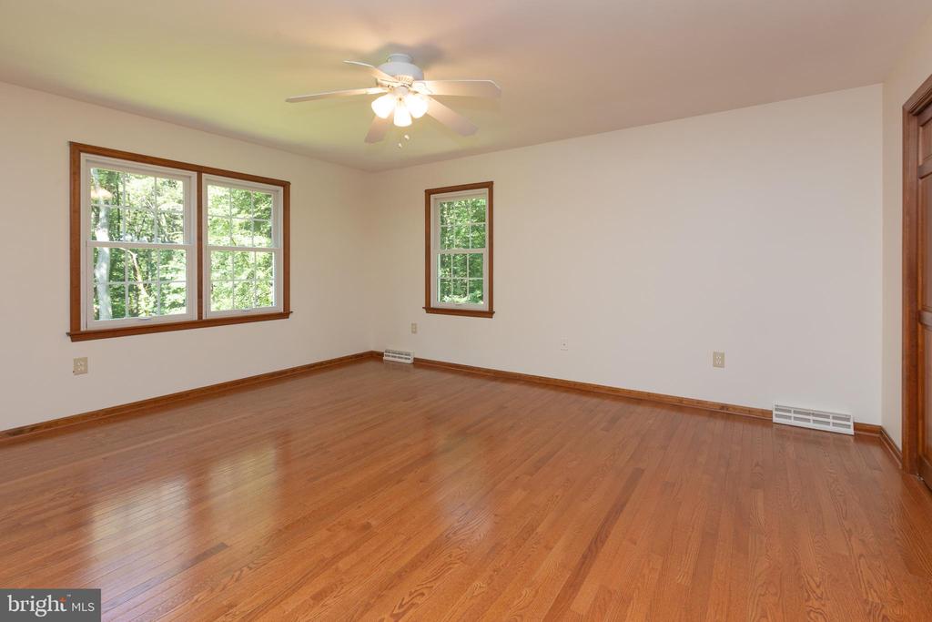 9 Fork Spring Ct