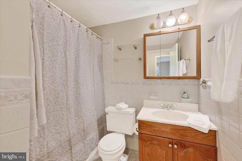3 Ayr Ct