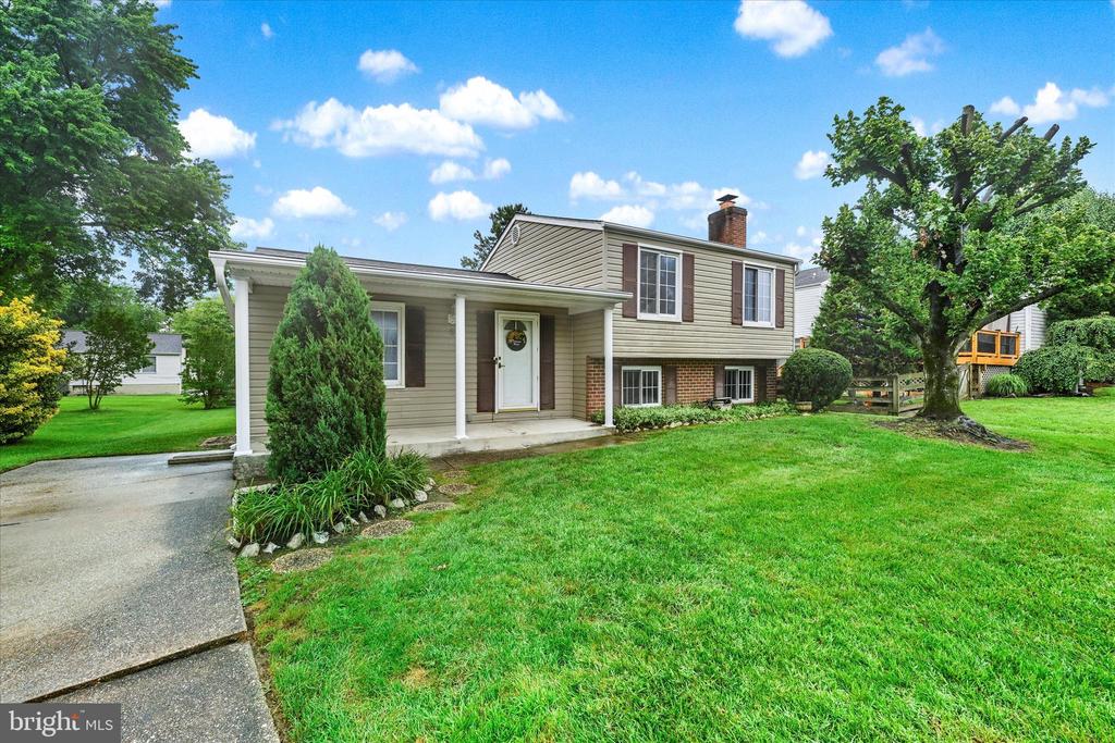 3 Ayr Ct