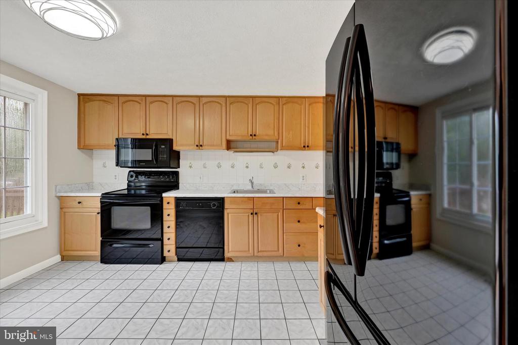 3 Ayr Ct