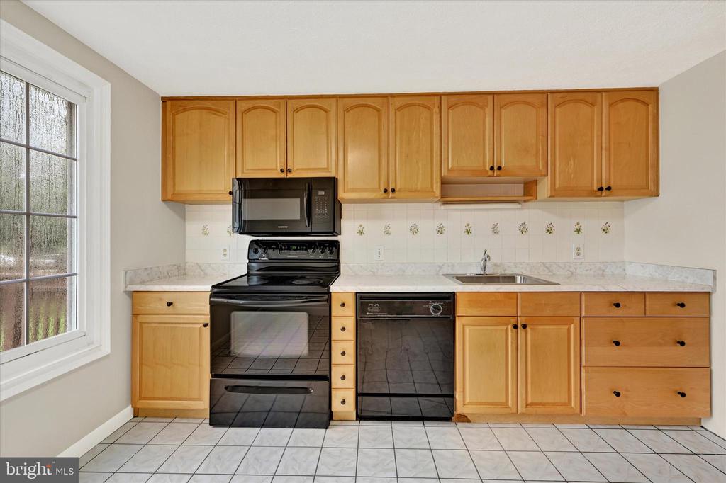 3 Ayr Ct