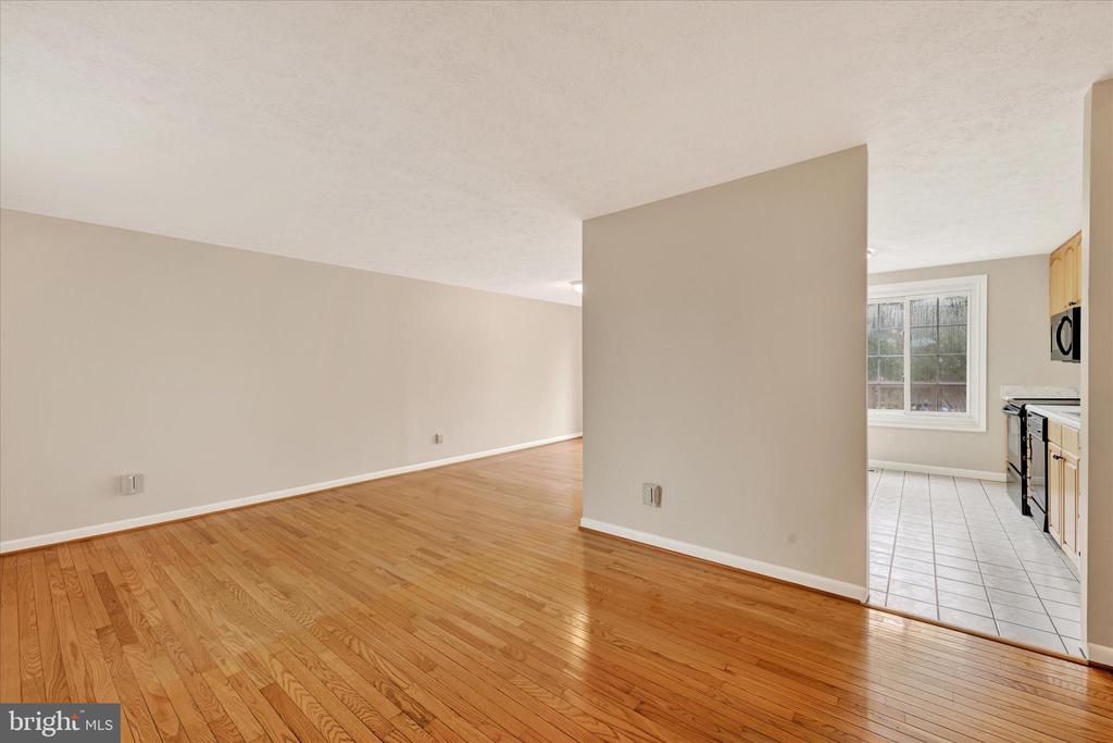 3 Ayr Ct