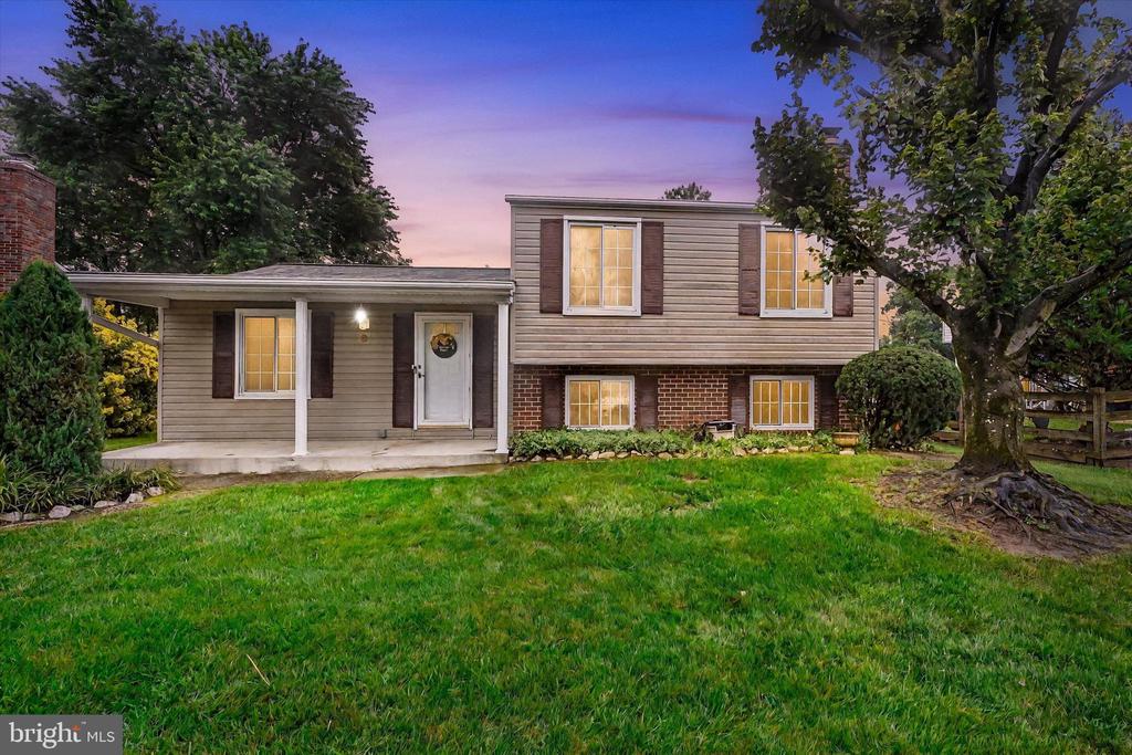 3 Ayr Ct