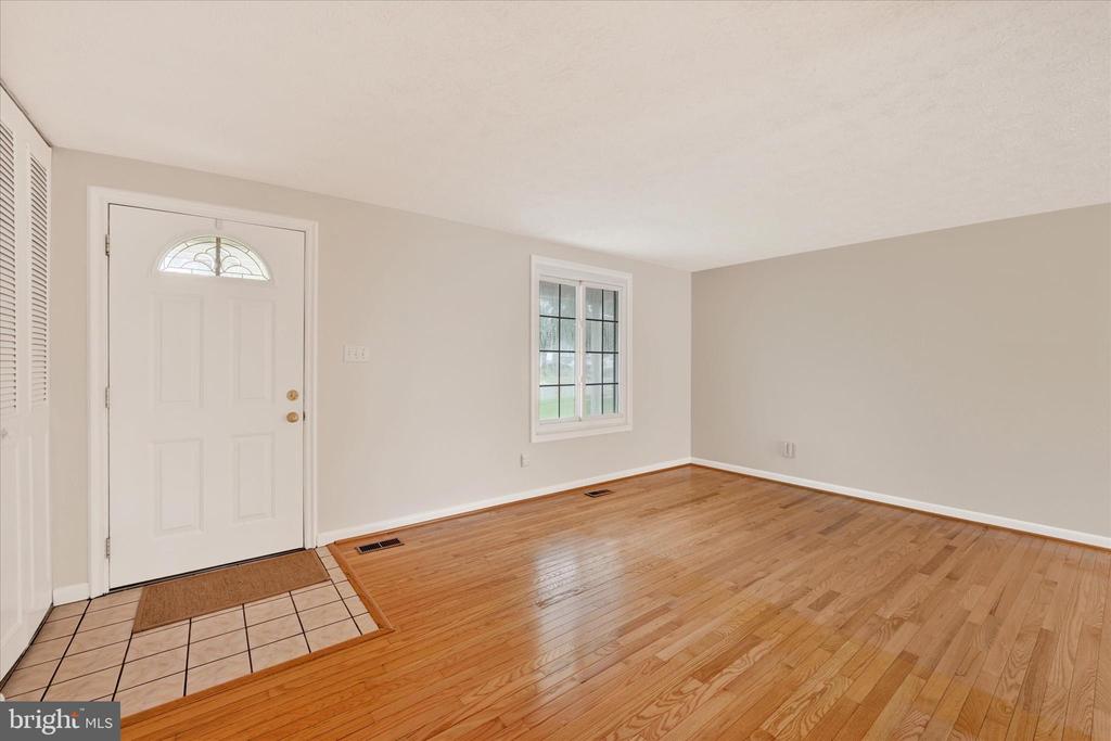 3 Ayr Ct