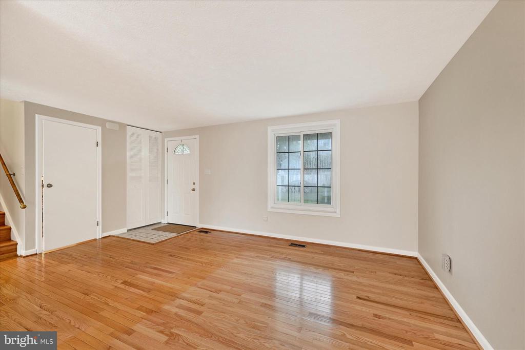 3 Ayr Ct