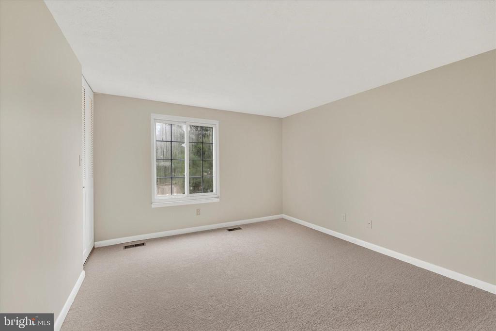 3 Ayr Ct