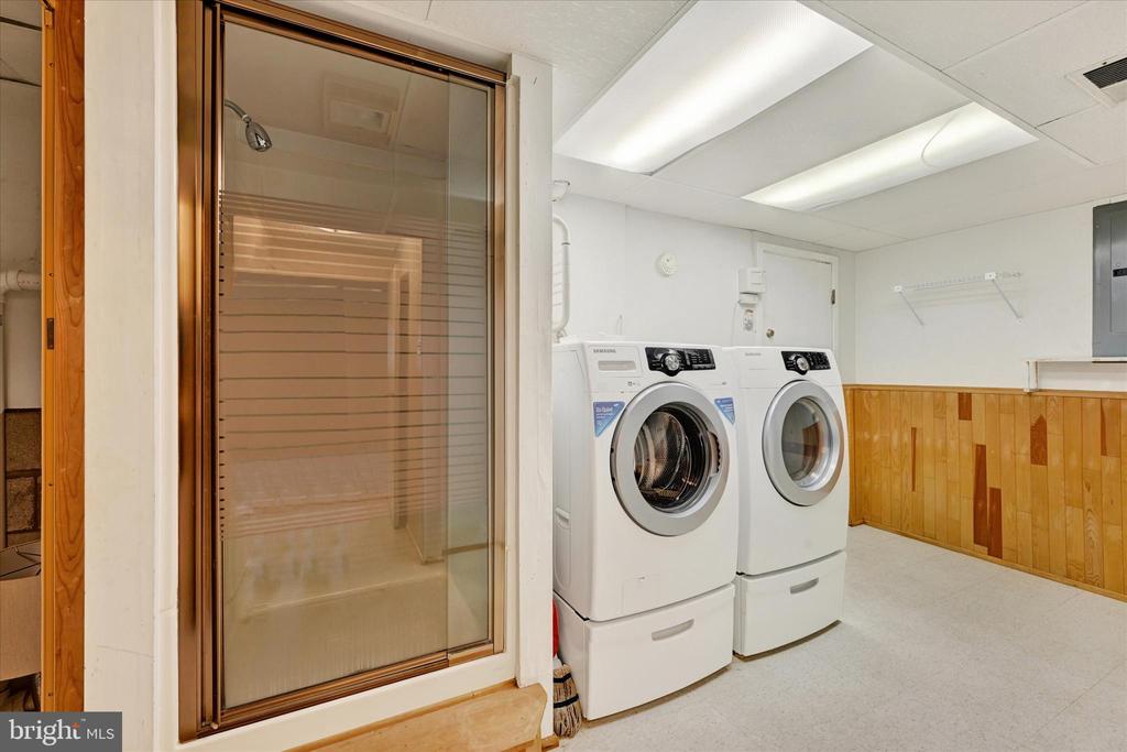 3 Ayr Ct