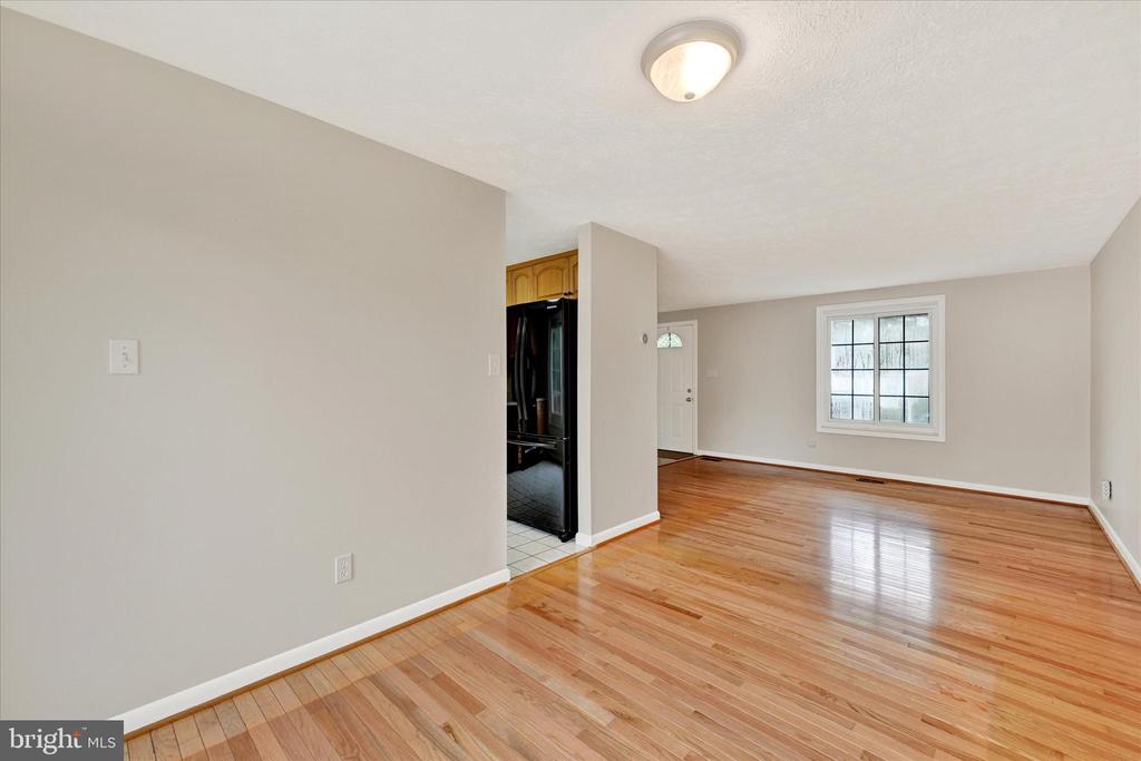 3 Ayr Ct