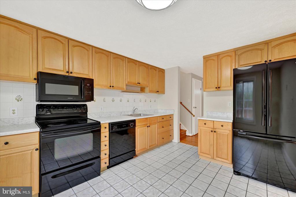 3 Ayr Ct