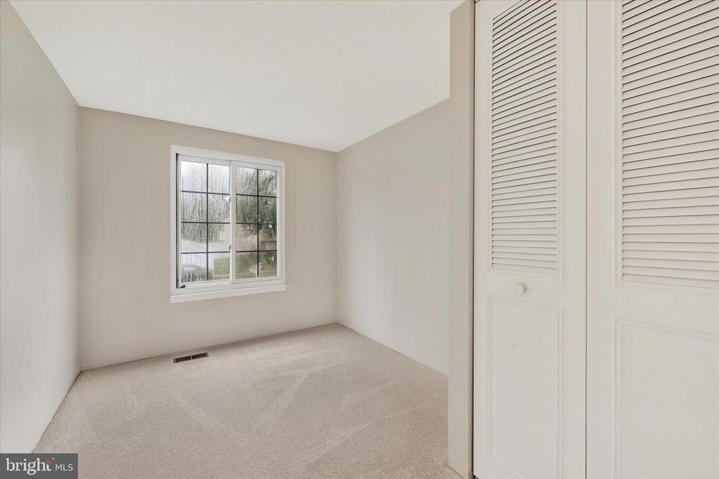 3 Ayr Ct