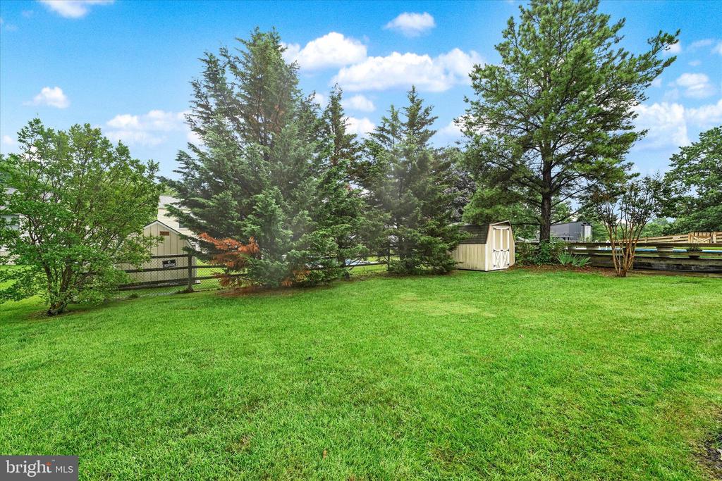 3 Ayr Ct