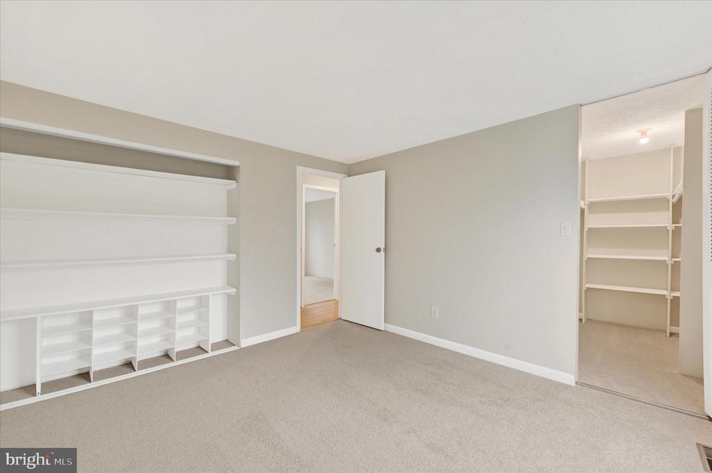 3 Ayr Ct