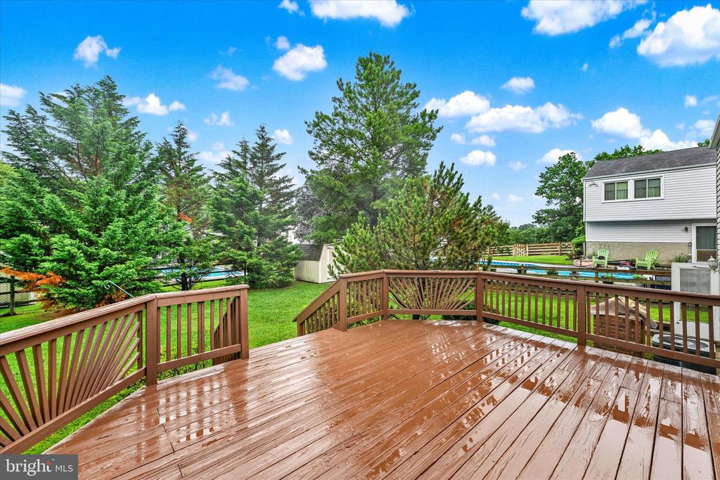 3 Ayr Ct