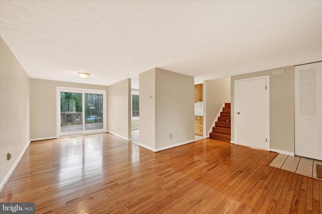3 Ayr Ct