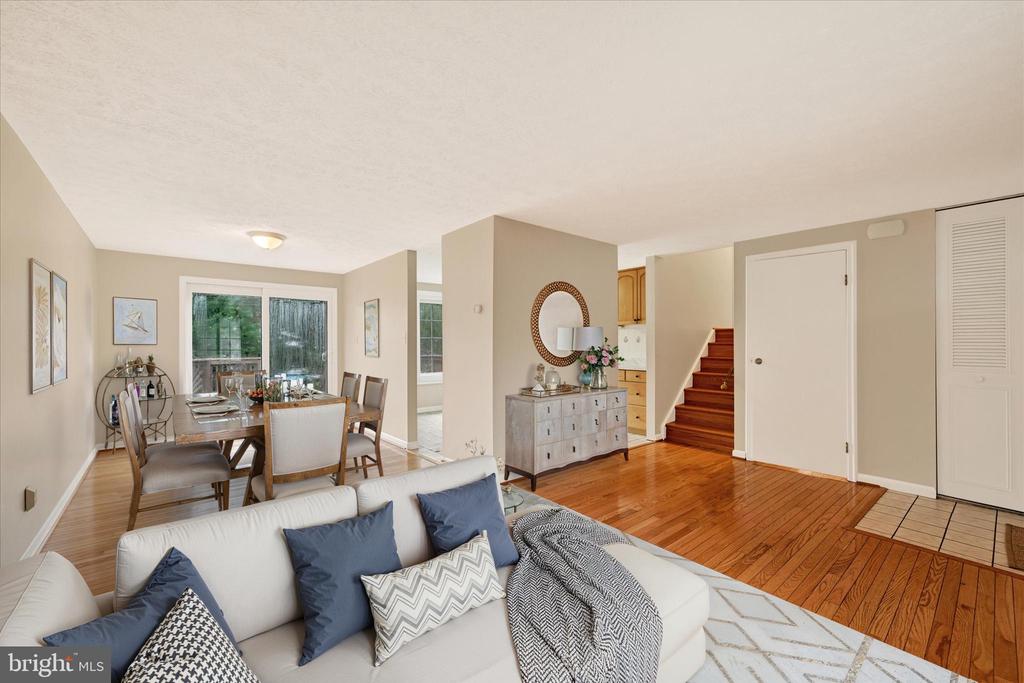 3 Ayr Ct
