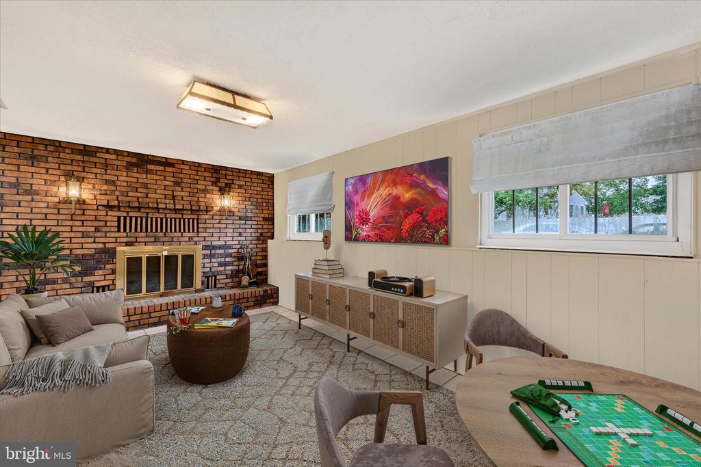 3 Ayr Ct