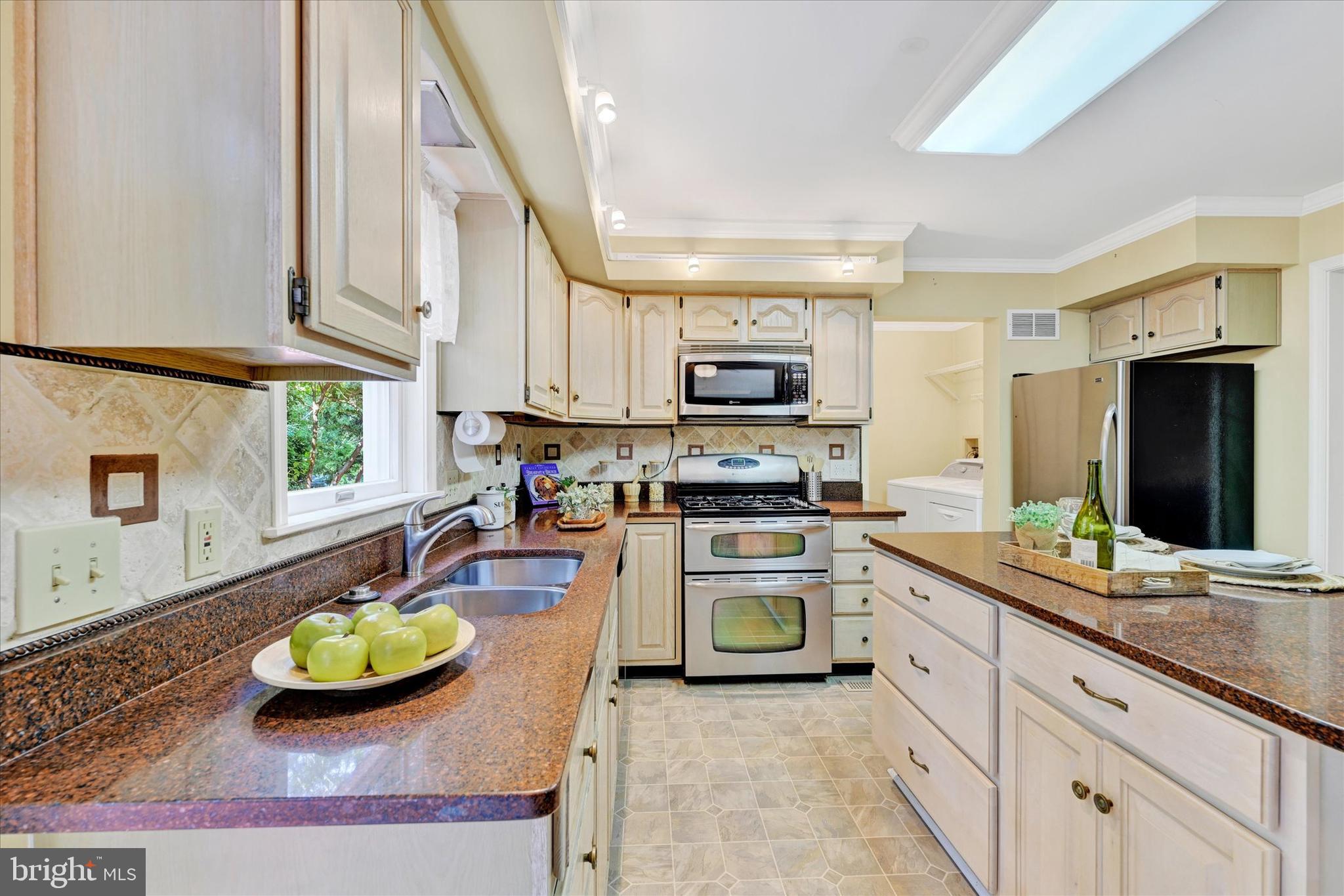 2621-A Proctor Ln