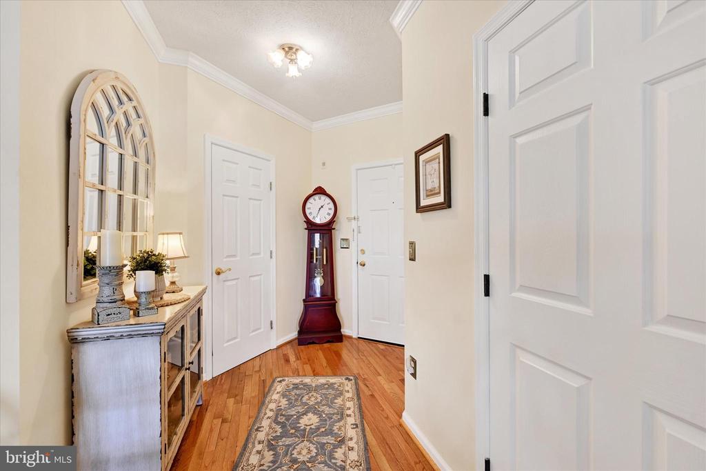 4503 Dunton Ter