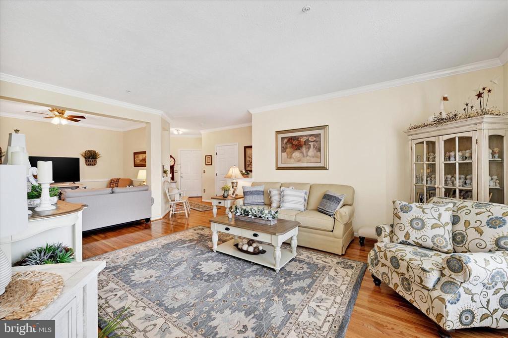 4503 Dunton Ter