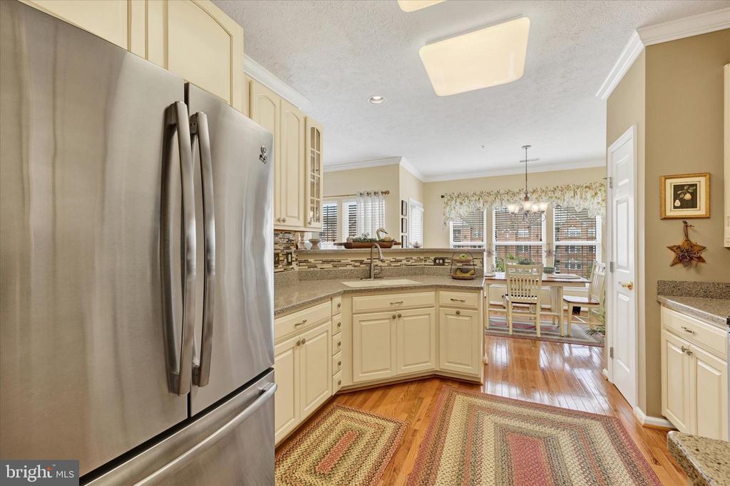4503 Dunton Ter