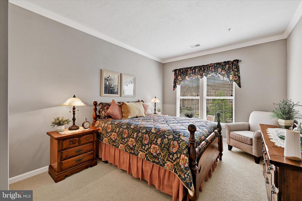 4503 Dunton Ter