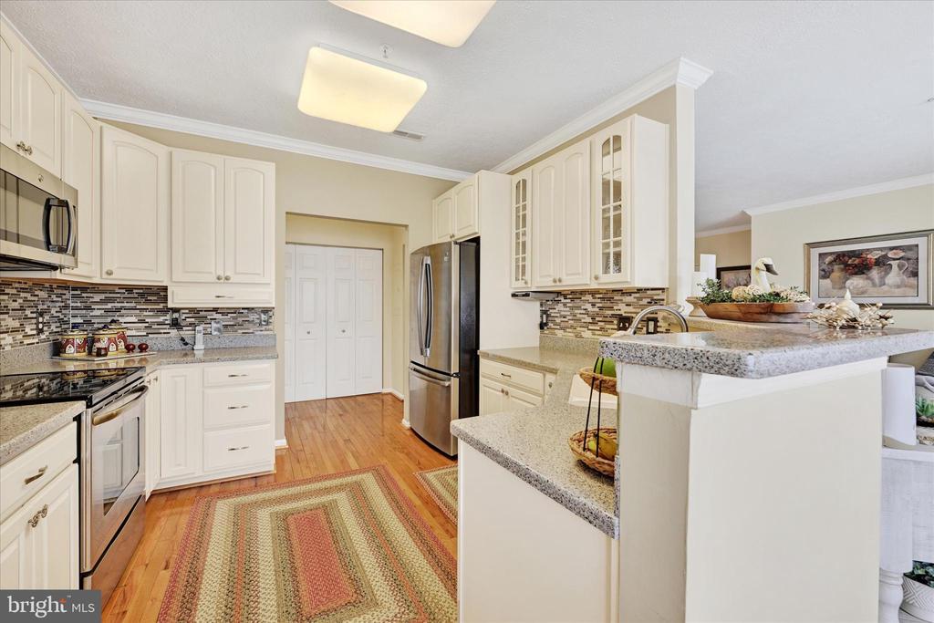 4503 Dunton Ter