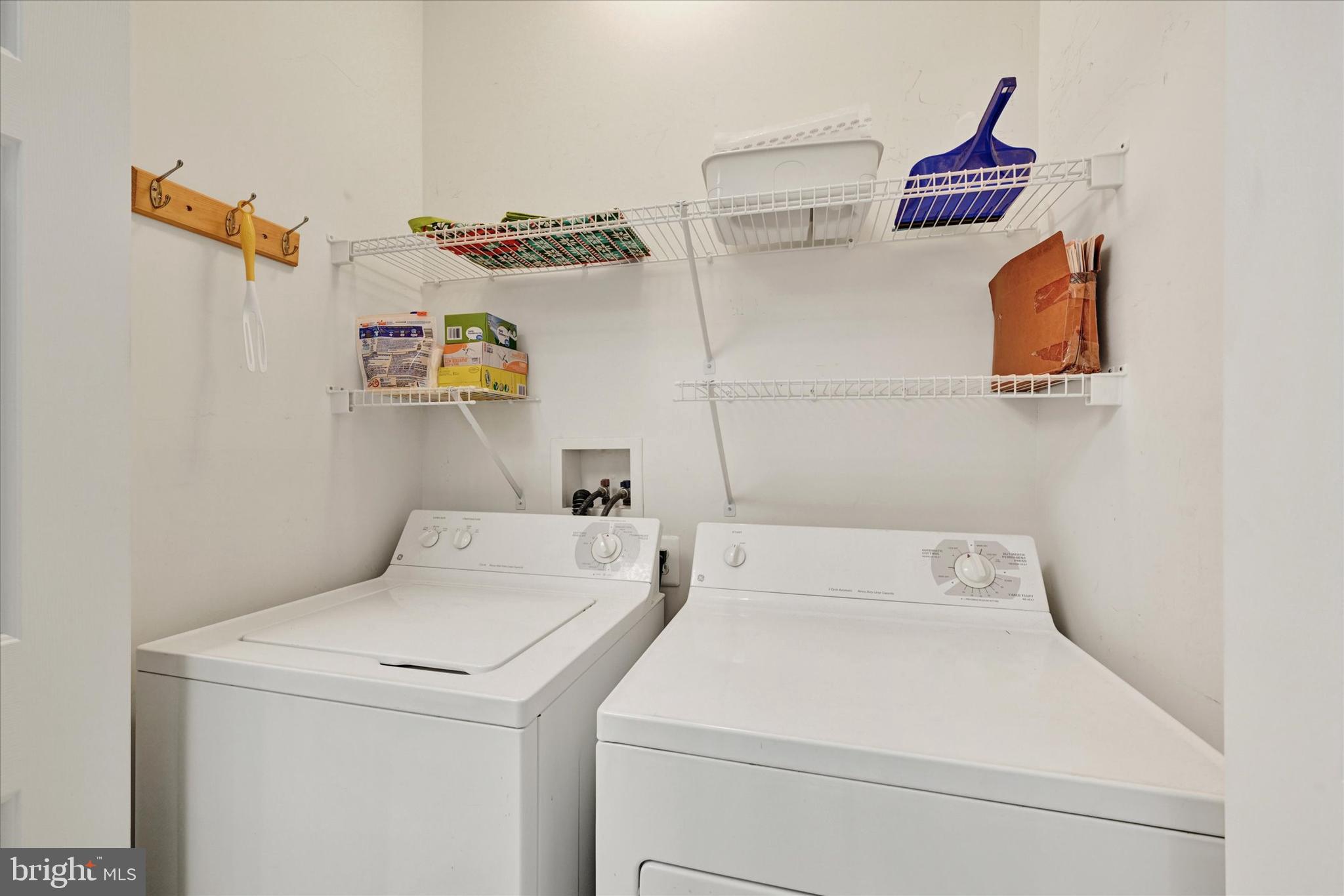 7-E Brook Farm Ct #7e