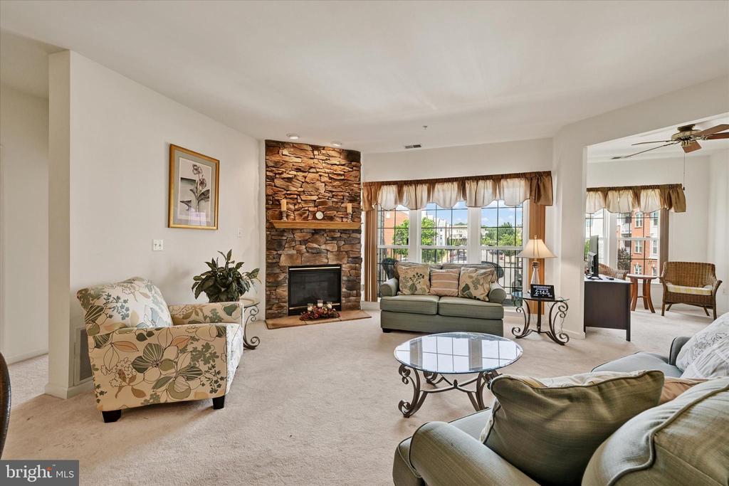 7-E Brook Farm Ct #7e