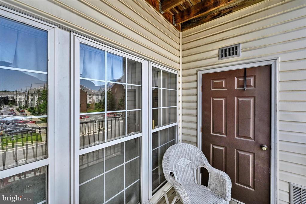 7-E Brook Farm Ct #7e