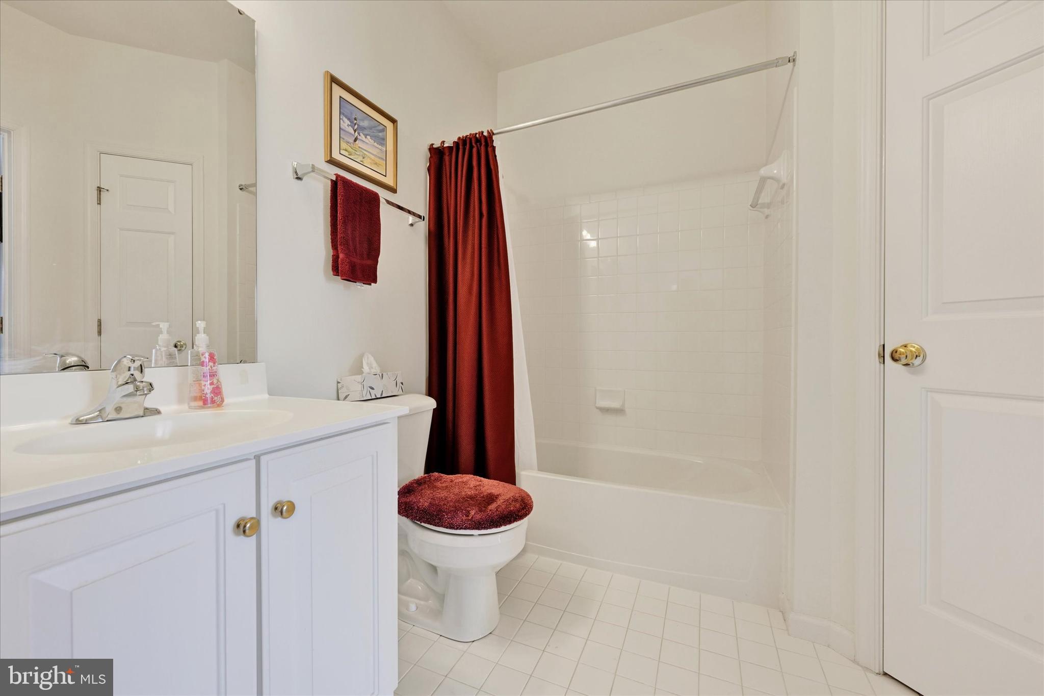 7-E Brook Farm Ct #7e