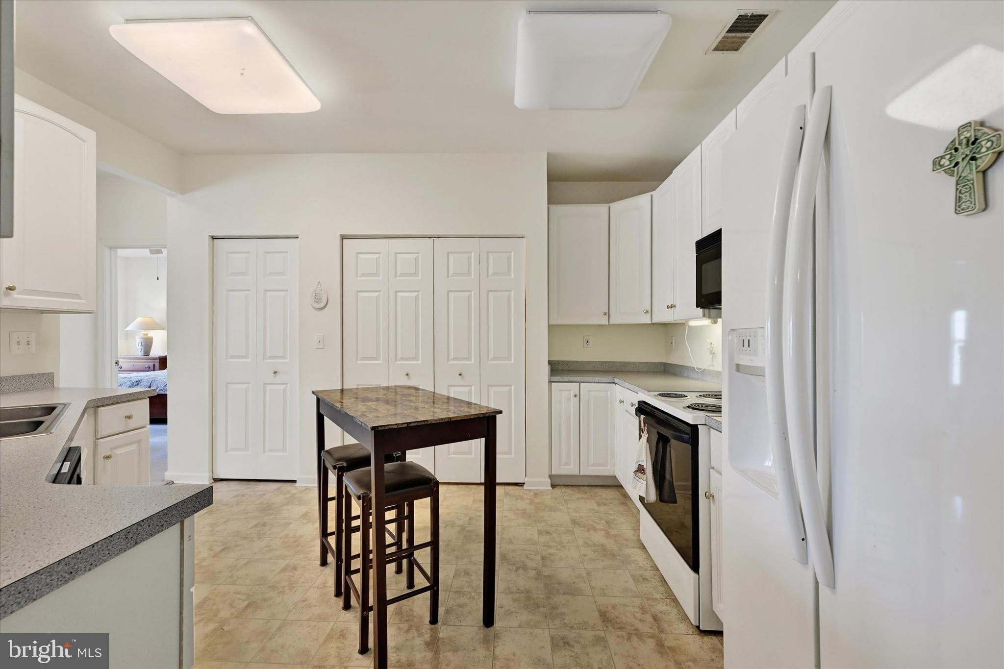 7-E Brook Farm Ct #7e