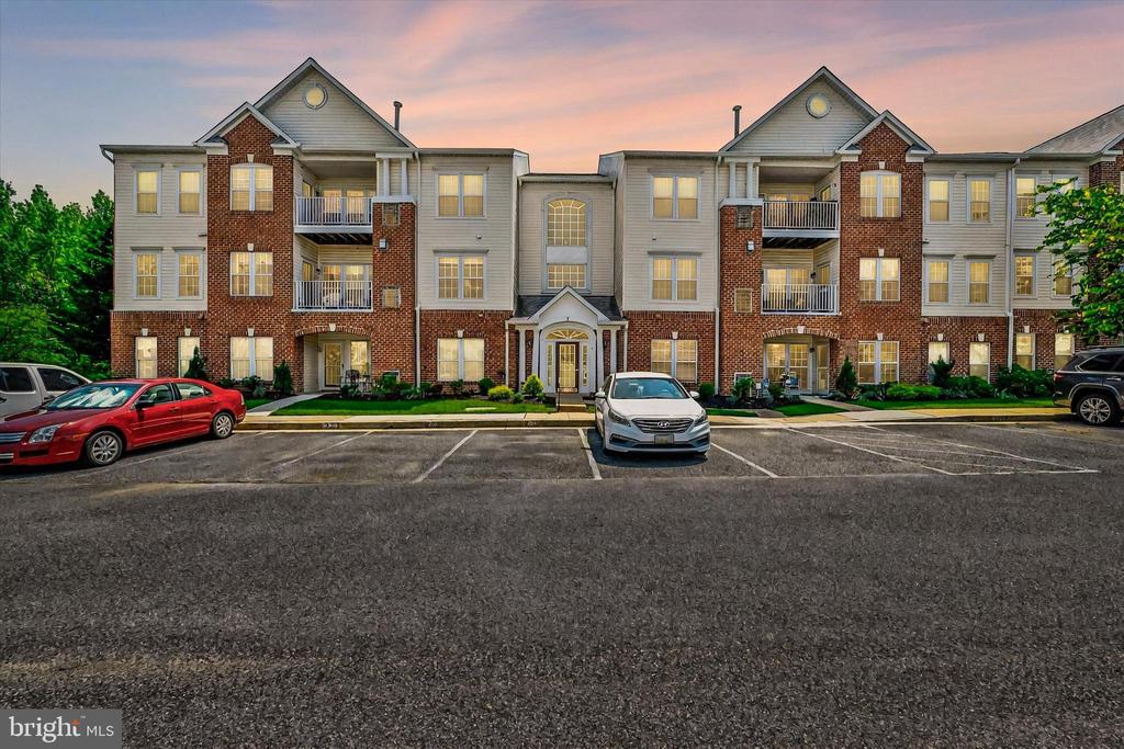 7-E Brook Farm Ct #7e