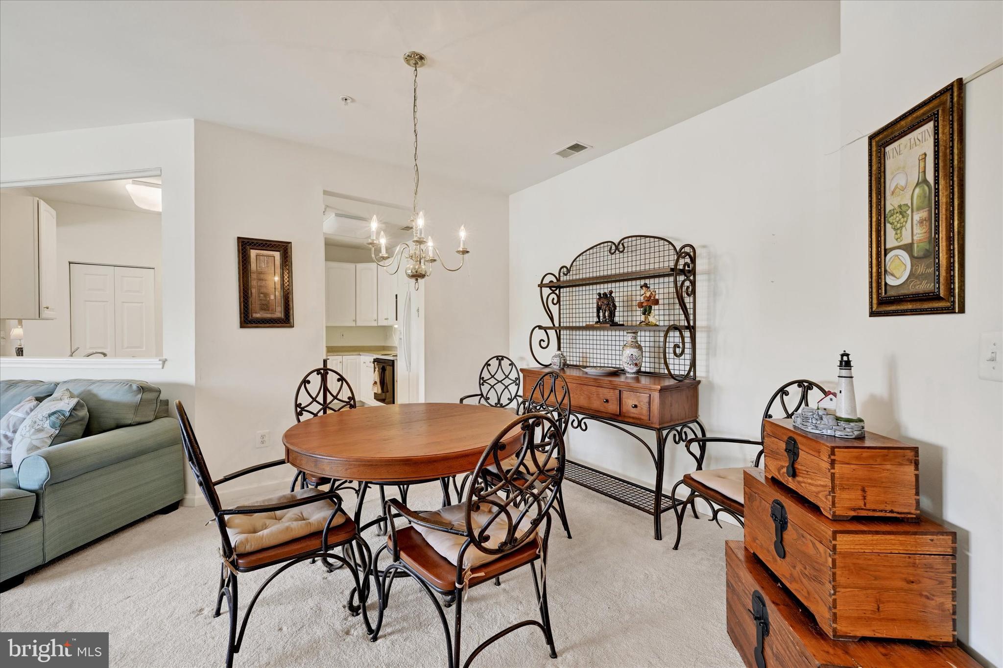 7-E Brook Farm Ct #7e