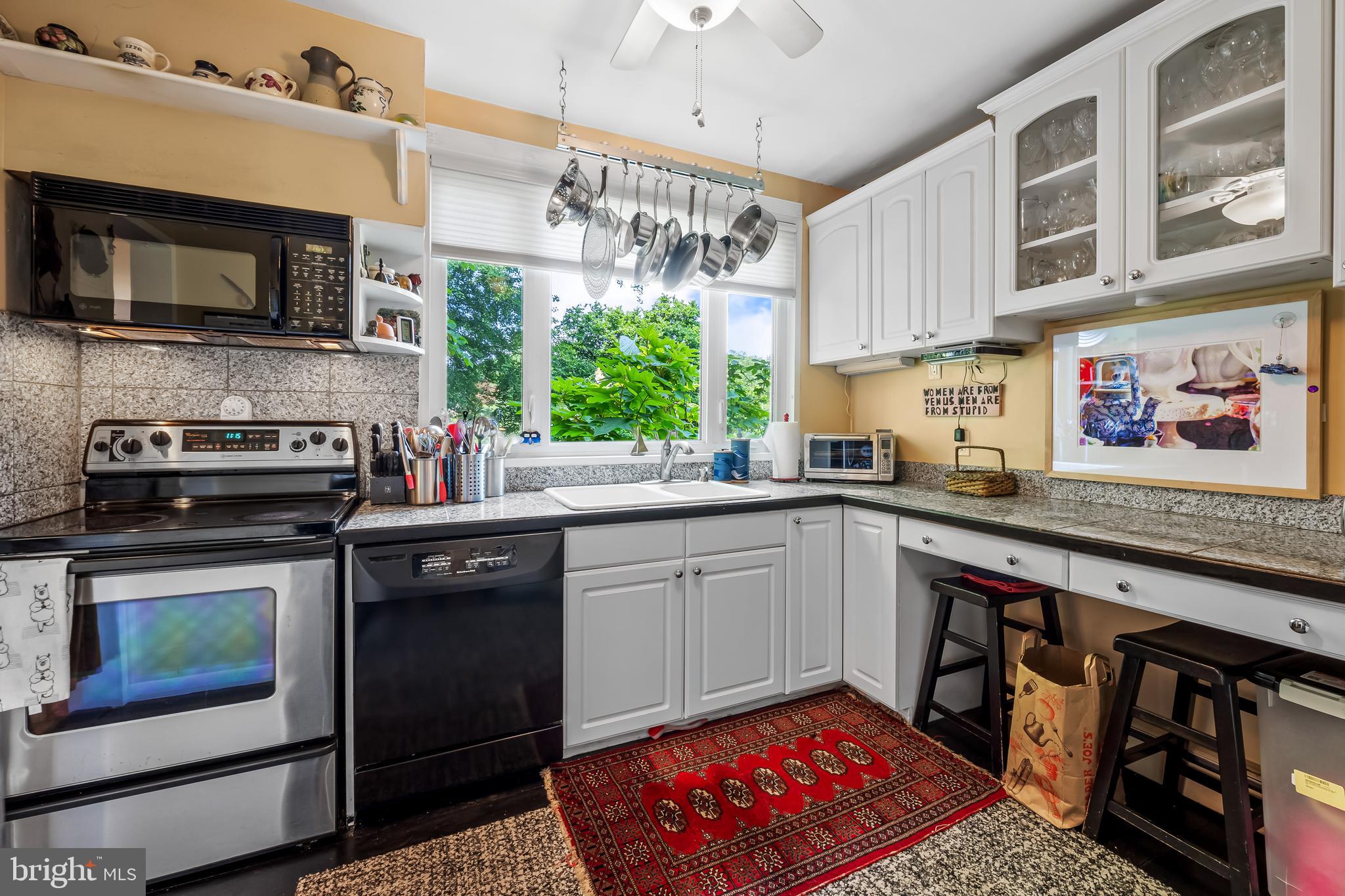 6003 Lakehurst Dr #3