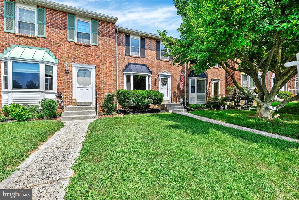 38 Stoneway Pl
