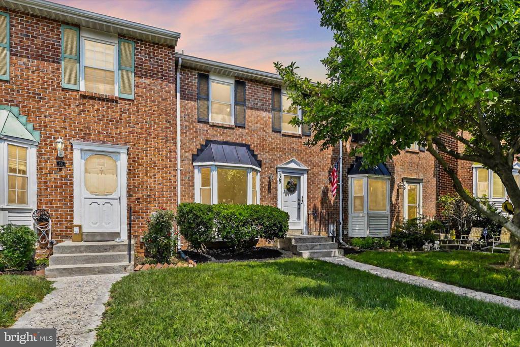 38 Stoneway Pl