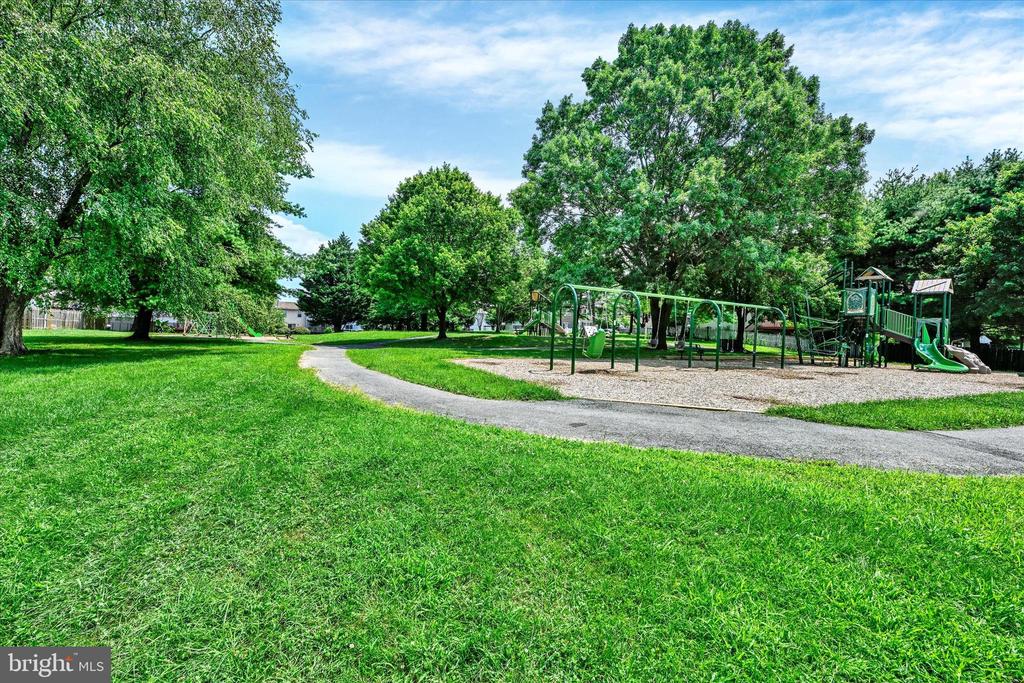 38 Stoneway Pl