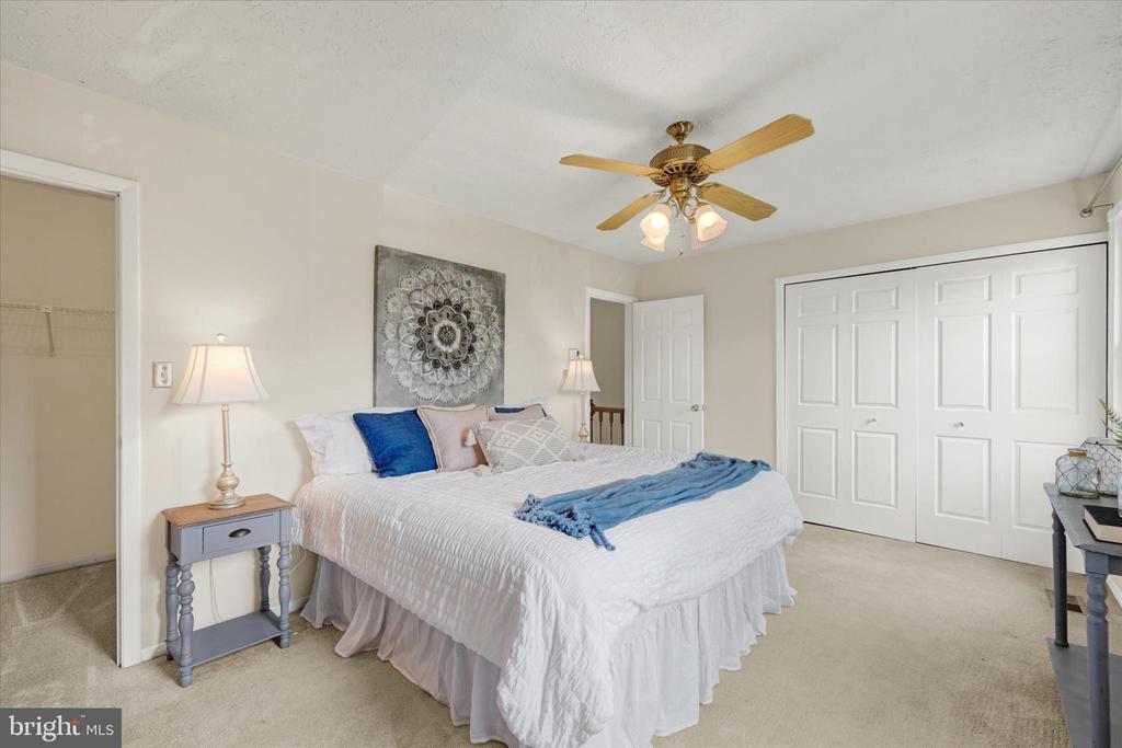 38 Stoneway Pl