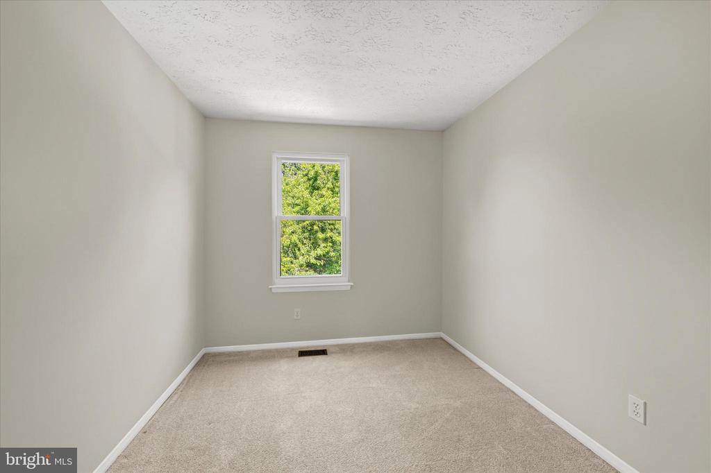 38 Stoneway Pl