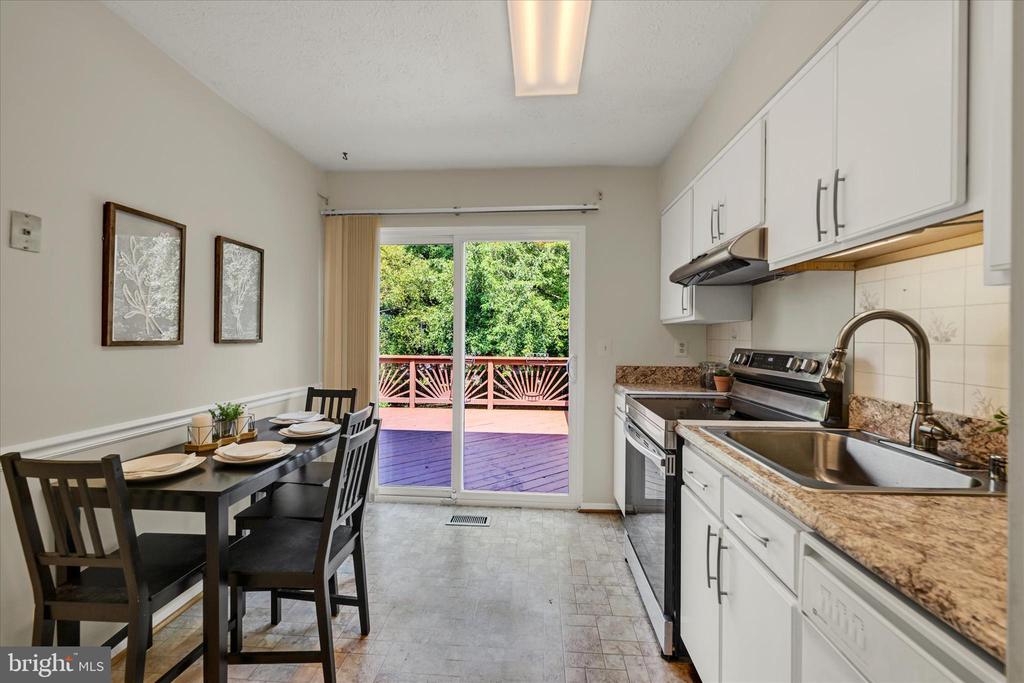 38 Stoneway Pl