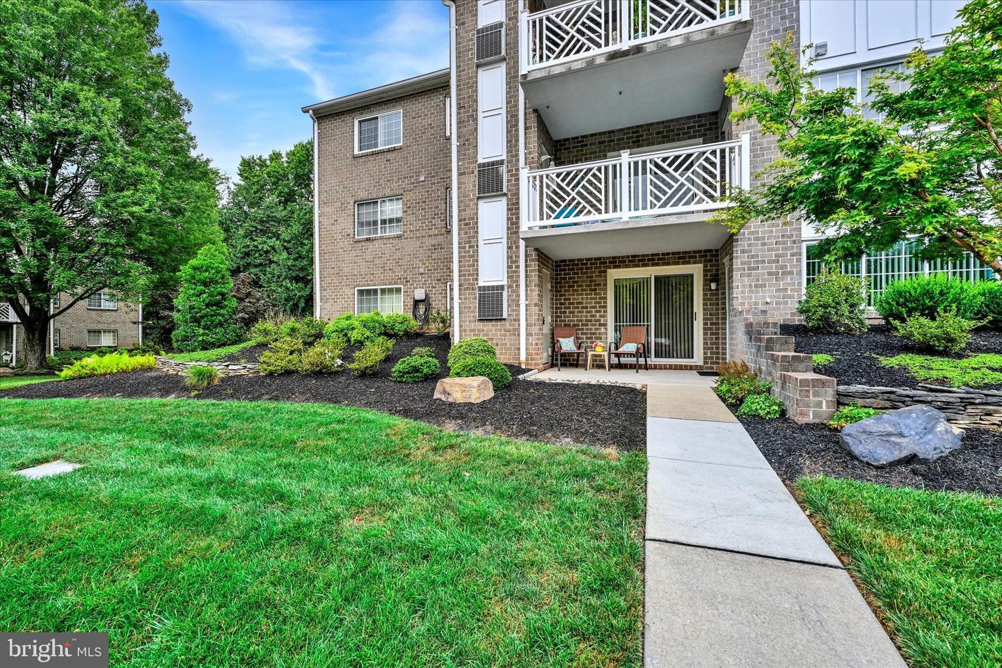 8 Bandon Ct #101