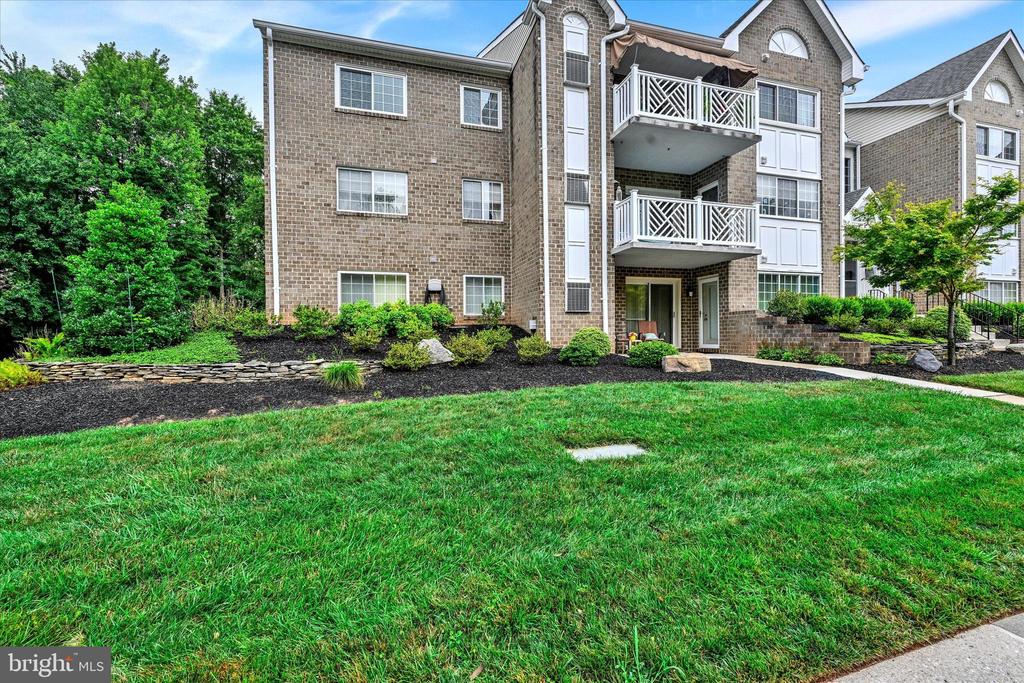 8 Bandon Ct #101