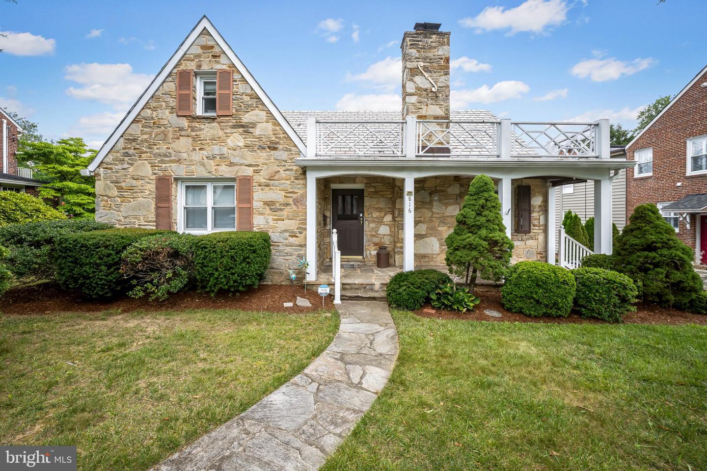 816 Ridgeleigh Rd